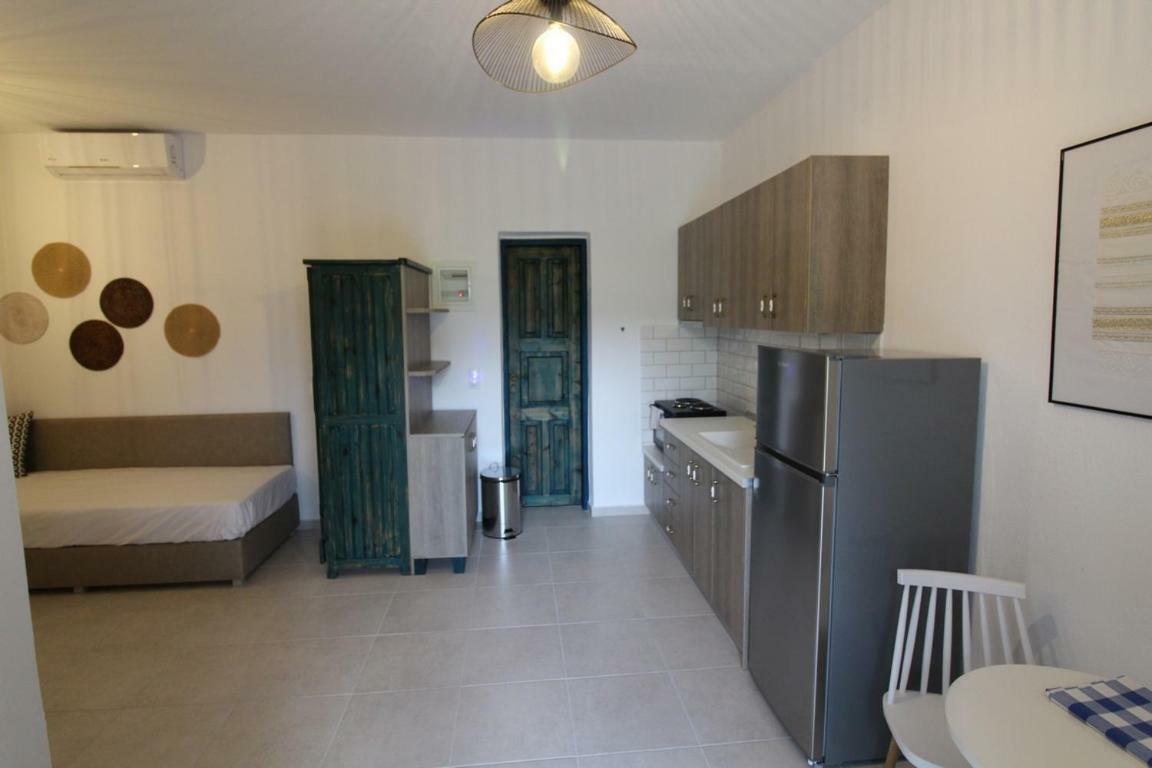 Olive House Apartment Елия Екстериор снимка